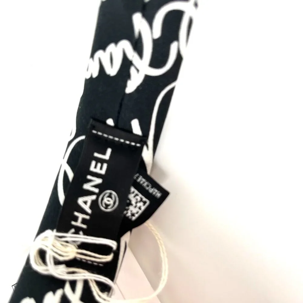 CHANEL Black and White Hairband